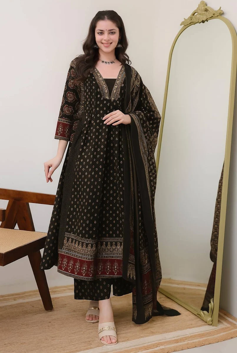 Lace Green Faux Georgette Floor Length Anarkali